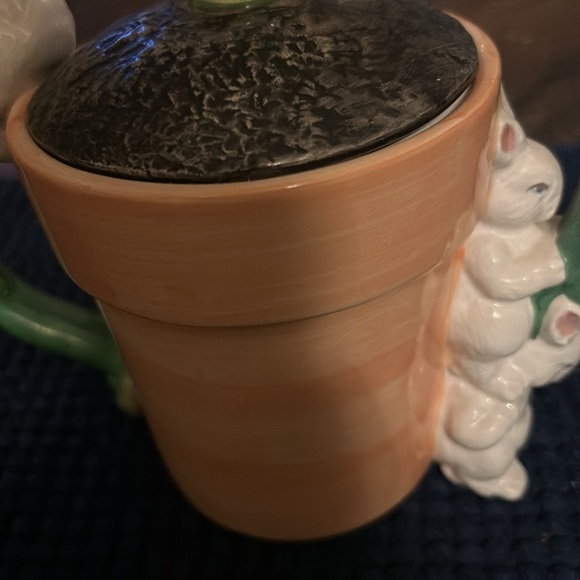 Vintage Lilian Venon Flower Pot Bunny Rabbits Teapot Virginia Beach Virginia - Picture 8 of 9